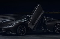 夜のマセラティ、スーパーカー『MC20』にブラック仕様「Notte」登場…世界限定50台 画像