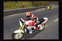 【PS2 RS(ライディングスピリッツ)】体で運転するバイクの難しさを見事に演出!! 画像
