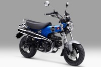 ホンダのミニバイク『ダックス』、欧州では40年ぶりの復活…2024年型に新色ブルー設定 画像