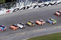 デイトナ500フォード圧勝「これじゃワンメークレースだ」とGMクレーム 画像