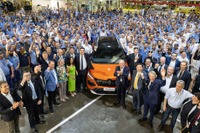 ルノーの新型CセグSUV、ハイブリッド搭載…2027年までに世界市場投入へ 画像