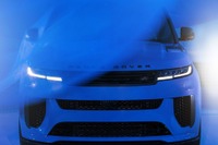 大西洋の鮮やかなブルー! レンジローバー・スポーツ最強626馬力の「SV」に限定車…2024年に7台生産へ 画像