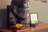 バイカー必見! ヘルメットを飾りながら収納できる『GALEAシリーズ』登場 画像