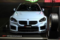 ADVANは走りもカスタム全開で楽しめる!SFマシンにラリーカーやテスラまで、全方位対応の横浜ゴム…東京オートサロン2024 画像