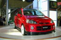 確定!! ダイハツが『YRV』を8月30日に発売 画像
