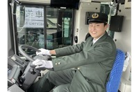 19歳の路線バス運転手が京都市に誕生---免許の取得条件が緩和 画像