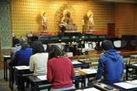 心の癒しを求めて:はとバスが「お寺で写経体験」ツアーを企画 画像