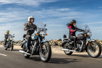 ロイヤルエンフィールド、メテオ350に新色オーロラシリーズ追加 画像