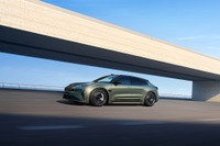 0-100km/h加速3.3秒で航続750km、高性能EVジーカー『001』新型を発表 画像