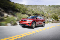 VWの電動SUV『ID.4』、米2024年型はツインモーターを335馬力に強化…日本は? 画像