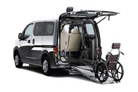 【日産 NV200バネット 新型発表】車いす対応モデルを設定 画像
