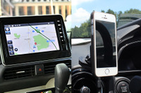 「車載カーナビは必要? スマホナビで十分?」2択アンケート結果は意外にも…?【クルマら部 車論調査】 画像