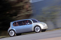 【パリ・ショー2002出品車】ルノー『エリプス』---新世代の親環境 画像