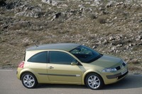 【パリ・ショー2002出品車】新型ルノー『メガーヌ』の価格、160万円から 画像