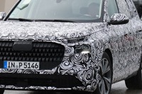 次期型はエンジン車で登場!? アウディの3列シートSUV『Q7』、前倒しで25年デビューの可能性 画像