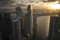 豪華! アストンマーティンの66階建てタワマンが完成 画像