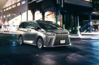 レクサスのミニバン『LM』に6座仕様、価格は1500万円 画像