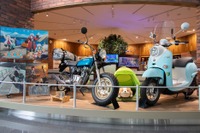 ホンダとヤマハが『ゆるキャン△』で特別コラボ!? リン&綾乃の愛車モデルを展示 画像