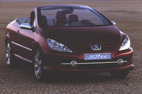 【パリ・ショー2002出品車】プジョー『307CC』か……もちろんアノ屋根 画像