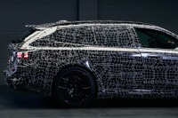 BMW M5 次期型、プロトタイプの映像を公開…ワゴン「ツーリング」も登場 画像
