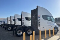 米ペプシコがテスラのEVトラック『セミ』50台を追加導入へ 画像