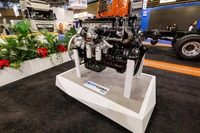 複数シリンダーの水素燃料エンジン、初点火に成功…フォードトラック 画像
