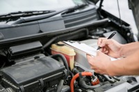 トヨタ系販社11社での修理費過大請求、1年半で計1万6184件に［新聞ウォッチ］ 画像