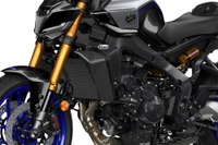 ヤマハ『MT-09 SP』新型発表、ブレンボ製キャリパーにスマートキーも 24年モデルは走りと質感アップ 画像