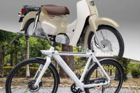 2択アンケート「近距離の足として使うなら、原付? 電動アシスト自転車?」【クルマら部 車論調査】 画像