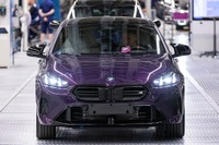 BMW『1シリーズ』新型、いよいよ生産開始…高性能版「M135」がラインオフ 画像