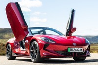 MG、100年の歴史で最強の電動ロードスター『サイバースター』新写真を公開 画像
