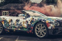 ［15秒でわかる］ベントレー『コンチネンタルGTC』プライドカー…多様性を称える特別仕様 画像