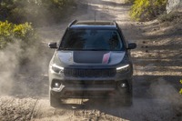 ジープの小型SUV『コンパス』に2025年型、全車4WDに…米国発表 画像