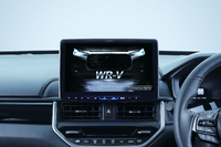 アルパイン、ホンダ『WR-V』専用の11型大画面カーナビ、サウンドパッケージを一挙発表 画像