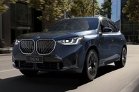 中国専用の新型BMW『X3』は110mm長いロング仕様、光るグリルは標準装備 画像