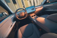 「3D音楽アンビエントマップ」初搭載、Z世代をねらった新型EV『MONA M03』 画像