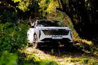 吉利の新型SUV『アトラス』、本格4WD仕様をカザフスタンで発表 画像