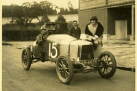 消えたアストンマーティンの第1号車、1914年製「コールスカトル」の捜索を開始 画像