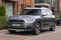 MINI初、SUVのEV『カントリーマンSE ALL4』新型、9月に米国発売へ 画像