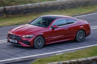 メルセデスベンツ『CLEクーペ』にPHEVモデル「300e」登場、EVモードで111km走行 画像