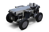 スズキ、電動車いす技術を流用した「モビリティベースユニット」国際物流総合展2024に出展 画像