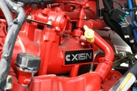 排気量は15リッター! 自動車業界初の天然ガスエンジン、カミンズが量産開始 画像
