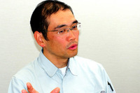 【カーナビガイド '09 開発者インタビュー】「新型は“入門機”ではありません」…パナソニック ストラーダポケット CN-MP200DL 画像