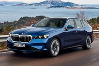 BMW『5シリーズツーリング』新型、11月に「520i」追加へ…48Vマイルドハイブリッド搭載 画像