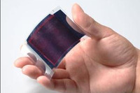 大日本印刷、50mm角程度の大型の有機薄膜太陽電池を開発 画像