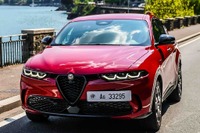 アルファロメオ『トナーレ』、2025年モデルで内装刷新へ…パリモーターショー2024 画像