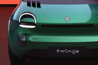 ルノー『トゥインゴ』次期型のEV、最新プロトタイプ初公開へ…パリモーターショー2024 画像