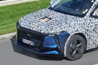 ポロリ露出!『DS 9』後継の新型車、公式デビュー前にデザイン判明か? 画像