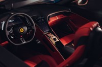フェラーリ『ローマ・スパイダー』をリサイクル素材でカスタマイズ…「Ferrari One of a Kind」展に展示 画像