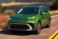 VWの小型SUV『タオス』に改良新型、174馬力にパワーアップ…2万4995ドルから 画像